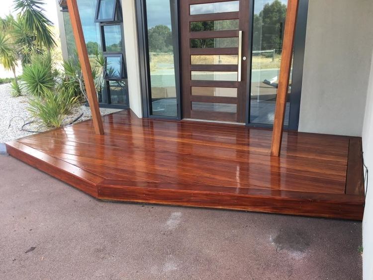 legacy-construction-atwell-fijian-mahogany-deck-project-image-3